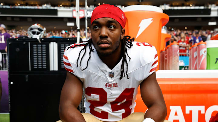 San Francisco 49ers running back Jordan Mason (24)
