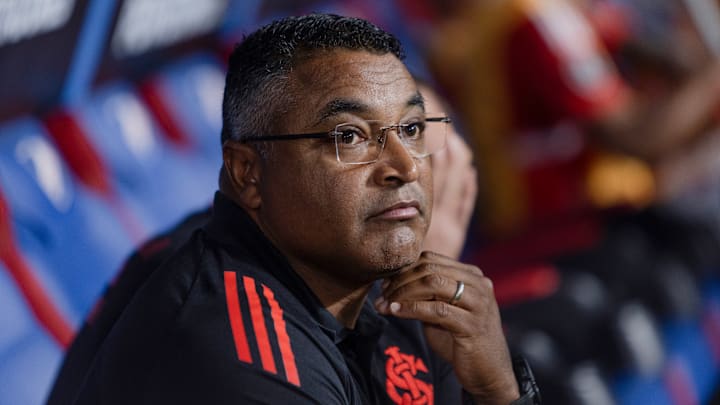 Roger Machado está livre no mercado da bola