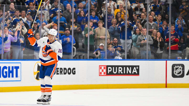 Mar 10, 2026; St. Louis, Missouri, USA; Former St. Louis Blues and current New York Islanders center Brayden Schenn (10) salutes the fans as he receives a standing ovation during the first period at Enterprise Center. Mandatory Credit: Jeff Curry-Imagn Images Mar 10, 2026; St. Louis, Missouri, USA; Former St. Louis Blues and current New York Islanders center Brayden Schenn (10) salutes the fans as he receives a standing ovation during the first period at Enterprise Center. Mandatory Credit: Jeff Curry-Imagn Images