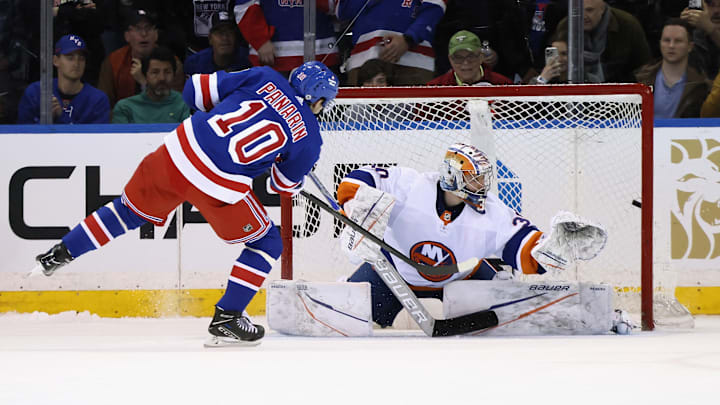 New York Islanders v New York Rangers