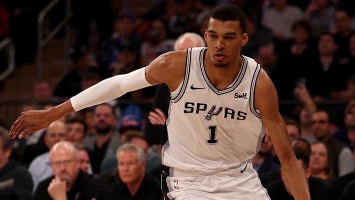 San Antonio Spurs v New York Knicks