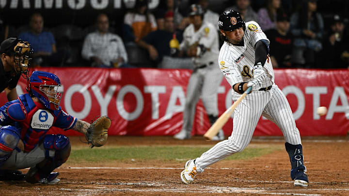 Leones del Caracas visitan a Tigres de Aragua este lunes
