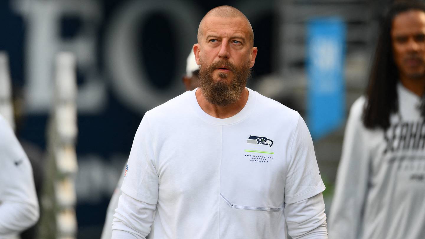 Seahawks Mailbag: 4 Questions Leading Into Chargers Game