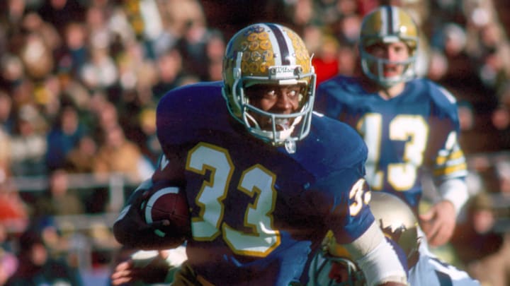 Nov 1978; Pittsburgh, PA, USA; Pittsburgh Panthers running back #33 TONY DORSETT in action against the Notre Dame Irish at Pitt Stadium during the 1978 season. Mandatory Credit: Photo By Malcolm Emmons-Imagn Images © Copyright Malcolm Emmons