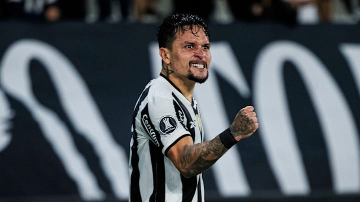 Artur pode ser decisivo para o Botafogo neste domingo (15)