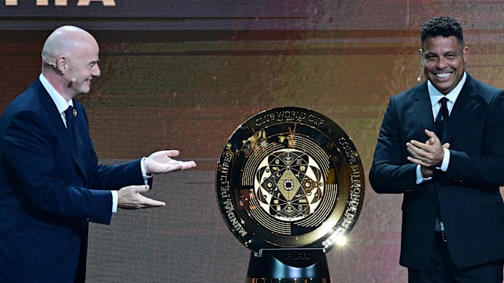 FIFA realizou sorteio do Mundial de Clubes com Gianni Infantino e Ronaldo