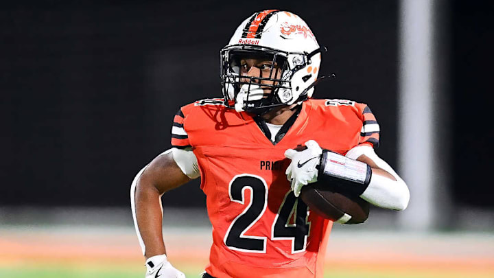 Half Moon Bay RB Ali Zavala during game vs. Woodside on 9/21/2024