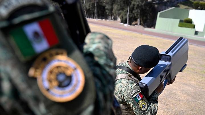 El ejercito mexicano dio una muestra del equipo antidrones que dispondrá para el Mundial 2026.