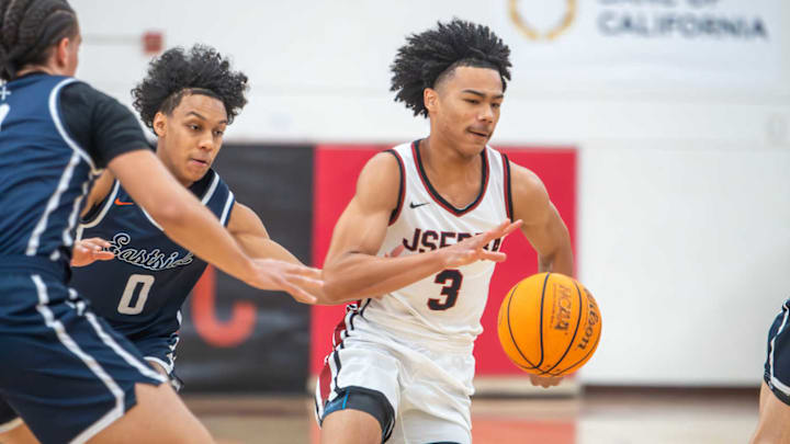 JSerra takes on Eastside Catholic.