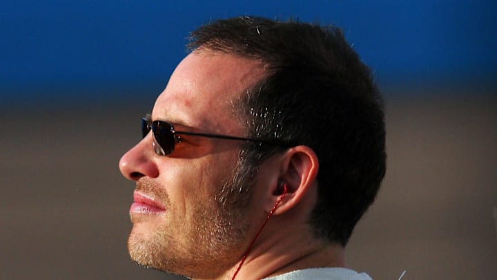 November 9, 2007; Avondale AZ, USA; Nascar Nextel Cup Series driver Jacques Villeneuve (27) during qualifying for the Checker500 at Phoenix International Speedway. Mandatory Credit: Gary A. Vasquez-Imagn Images