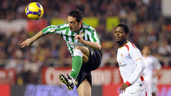 El Real Betis y el Sevilla, en uno de sus clásicos juegos 