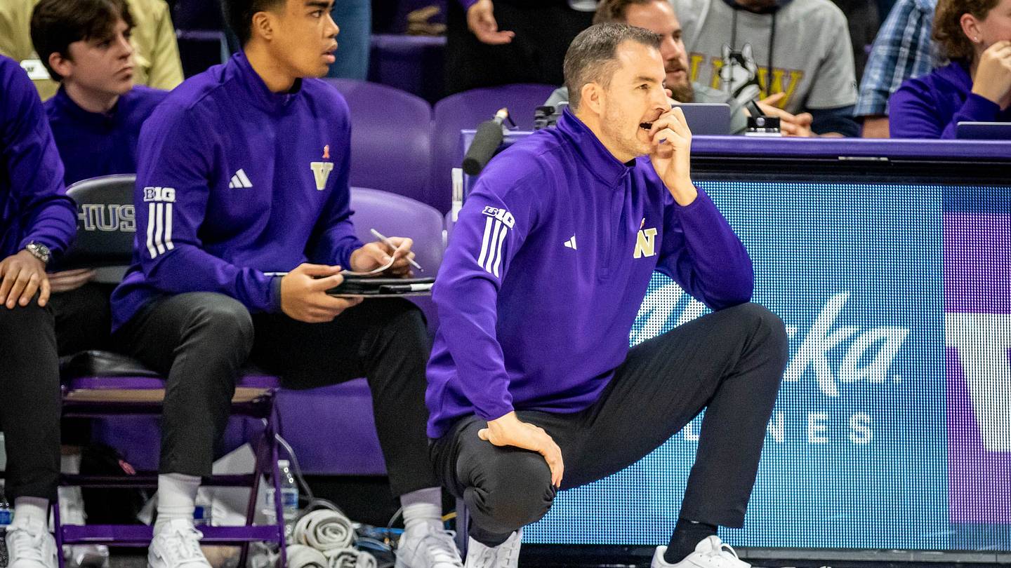 Unlike A Year Ago, UW Basketball Lacks Program Buzz