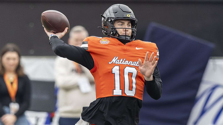 Feb 3, 2024; Mobile, AL, USA; National quarterback Bo Nix of Oregon (10) throws the ball during the