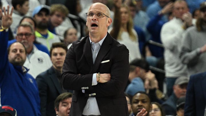 Connecticut Huskies head coach Dan Hurley