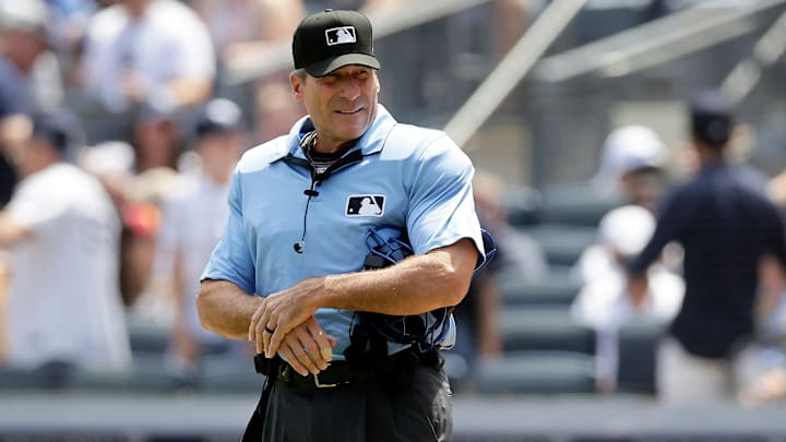 Ángel Hernández está considerado el peor umpire de MLB