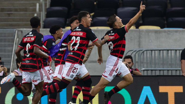 Clube fez a festa neste sábado no Maracanã Clube fez a festa neste sábado no Maracanã