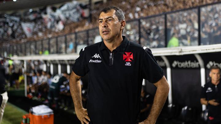 Carille está muito pressionado no cargo de treinador do Vasco Carille está muito pressionado no cargo de treinador do Vasco