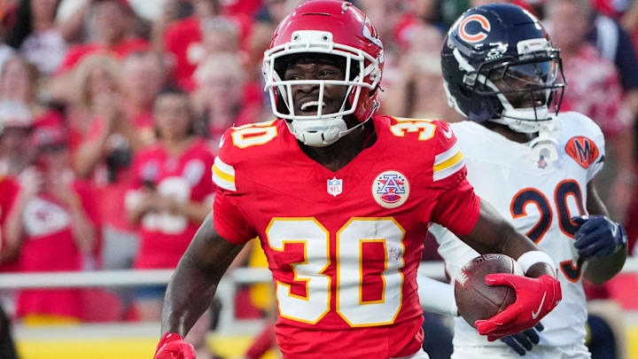 Aug 22, 2025; Kansas City, Missouri, USA; Kansas City Chiefs running back Brashard Smith (30) celebrates after a catch and run against the Chicago Bears during the first half of the game at GEHA Field at Arrowhead Stadium. Mandatory Credit: Denny Medley-Imagn Images Aug 22, 2025; Kansas City, Missouri, USA; Kansas City Chiefs running back Brashard Smith (30) celebrates after a catch and run against the Chicago Bears during the first half of the game at GEHA Field at Arrowhead Stadium. Mandatory Credit: Denny Medley-Imagn Images