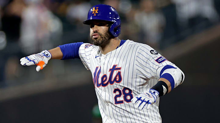 Ahora hay más razones para que los Yankees firmen a J.D. Martínez 