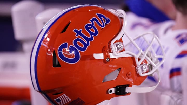 A quarterback recruit is all in on the Gators