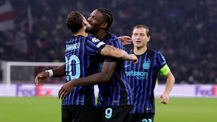 Ajax - Inter Ajax - Inter