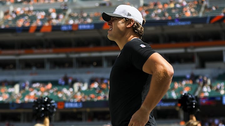 Aug 23, 2025; Cincinnati, Ohio, USA; Cincinnati Bengals defensive end Trey Hendrickson (91) walks onto the field before the game against the Indianapolis Colts at Paycor Stadium. Mandatory Credit: Katie Stratman-Imagn Images Aug 23, 2025; Cincinnati, Ohio, USA; Cincinnati Bengals defensive end Trey Hendrickson (91) walks onto the field before the game against the Indianapolis Colts at Paycor Stadium. Mandatory Credit: Katie Stratman-Imagn Images