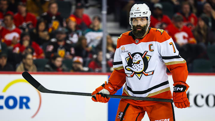Jan 25, 2026; Calgary, Alberta, CAN; Anaheim Ducks defenseman Radko Gudas (7) against the Calgary Flames during the third period at Scotiabank Saddledome. Jan 25, 2026; Calgary, Alberta, CAN; Anaheim Ducks defenseman Radko Gudas (7) against the Calgary Flames during the third period at Scotiabank Saddledome.