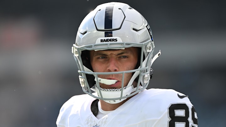 Dec 14, 2025; Philadelphia, Pennsylvania, USA; Las Vegas Raiders tight end Brock Bowers (89) looks on before the game against the Philadelphia Eagles at Lincoln Financial Field. Mandatory Credit: Eric Hartline-Imagn Images