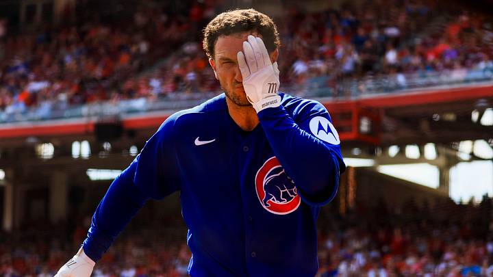 Sep 20, 2026; Cincinnati, Ohio, USA; Chicago Cubs third baseman Alex Bregman (3) runs off the field after getting hit by a foul ball in the fourth inning against the Cincinnati Reds at Great American Ball Park. Mandatory Credit: Katie Stratman-Imagn Images Sep 20, 2026; Cincinnati, Ohio, USA; Chicago Cubs third baseman Alex Bregman (3) runs off the field after getting hit by a foul ball in the fourth inning against the Cincinnati Reds at Great American Ball Park. Mandatory Credit: Katie Stratman-Imagn Images