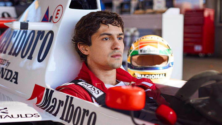 SENNA. (L to R) Gabriel Leone as Ayrton Senna in Senna. Cr. Alan Roskyn/Netflix ©2024