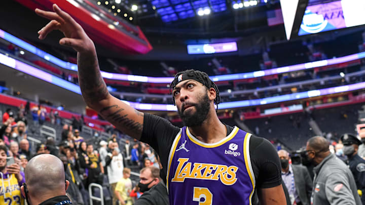 Anthony Davis defendió a LeBron James