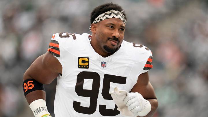 Cleveland Browns defensive end Myles Garrett (95) warms up before an NFL Week 10 game between the New York Jets and the Cleveland Browns at MetLife Stadium on Sunday, Nov. 9, 2025. Cleveland Browns defensive end Myles Garrett (95) warms up before an NFL Week 10 game between the New York Jets and the Cleveland Browns at MetLife Stadium on Sunday, Nov. 9, 2025.