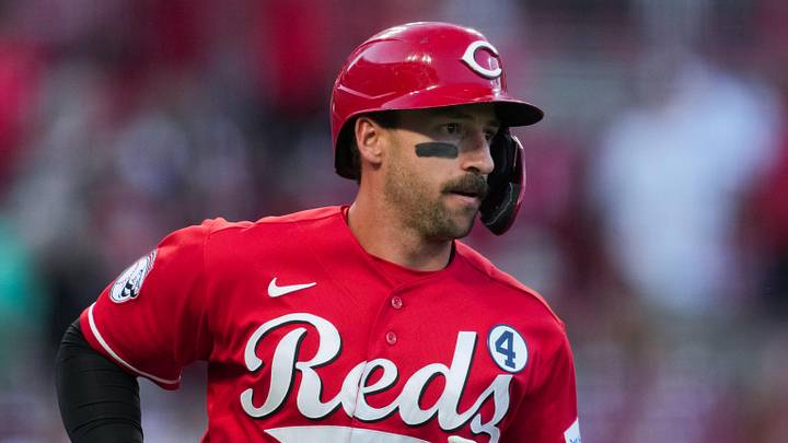 Cincinnati Reds outfielder Spencer Steer (7) runs the bases