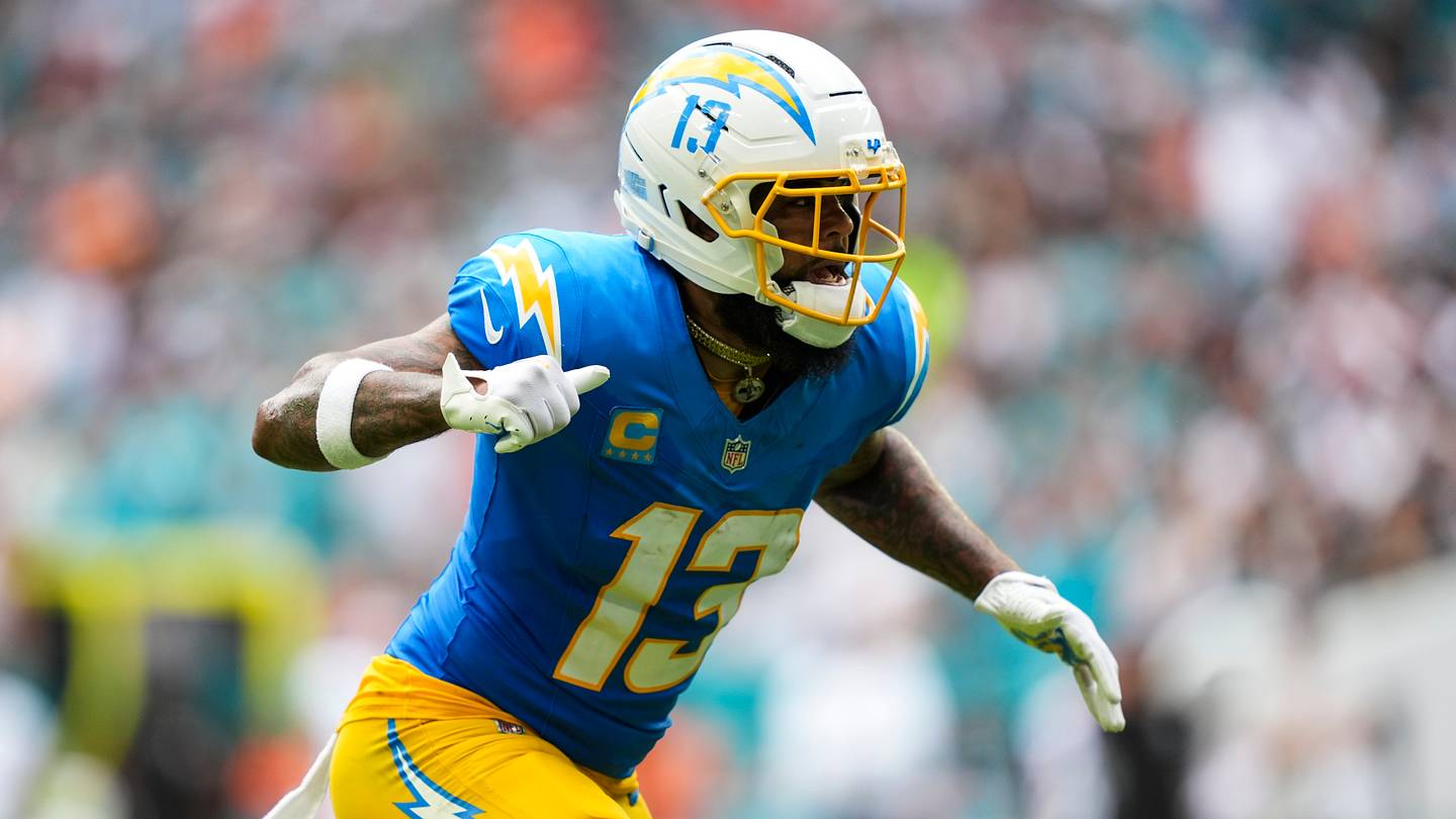 Start Keenan Allen Over DeVonta Smith in Week 7