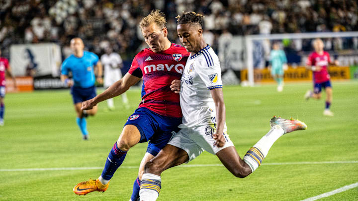 FC Dallas v Los Angeles Galaxy
