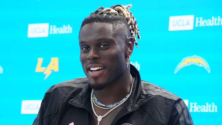 May 19, 2026; El Segundo, CA, USA; Los Angeles Chargers tight end David Njoku at press conference during offseason workouts at The Bolt. Mandatory Credit: Kirby Lee-Imagn Images