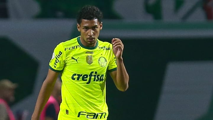 Luighi ganhou oportunidades na equipe profissional do Palmeiras em 2024