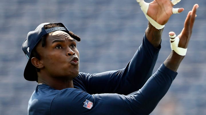 Tennessee Titans wide receiver Julio Jones (2) warms up before facing the Arizona Cardinals in the season opener at Nissan Stadium Sunday, Sept. 12, 2021 in Nashville, Tenn.
Titans Cards 021 Tennessee Titans wide receiver Julio Jones (2) warms up before facing the Arizona Cardinals in the season opener at Nissan Stadium Sunday, Sept. 12, 2021 in Nashville, Tenn.
Titans Cards 021