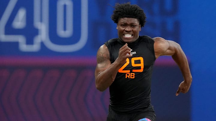 Mar 1, 2025; Indianapolis, IN, USA; SMU running back Brashard Smith (RB29) during the 2025 NFL Combine at Lucas Oil Stadium. Mandatory Credit: Kirby Lee-Imagn Images Mar 1, 2025; Indianapolis, IN, USA; SMU running back Brashard Smith (RB29) during the 2025 NFL Combine at Lucas Oil Stadium. Mandatory Credit: Kirby Lee-Imagn Images