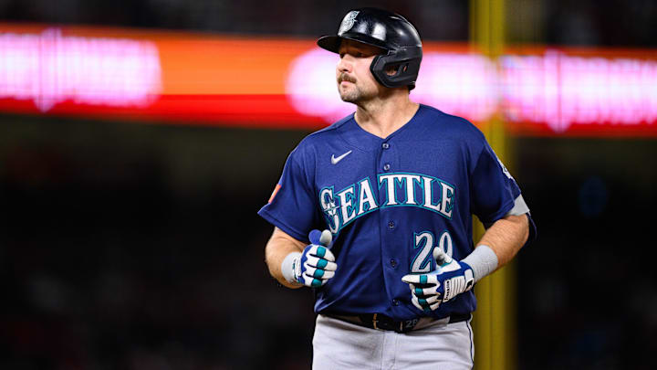 Apr 3, 2026; Anaheim, California, USA; Seattle Mariners catcher Cal Raleigh (29) looks on during the fifth inning against the Los Angeles Angels at Angel Stadium. Apr 3, 2026; Anaheim, California, USA; Seattle Mariners catcher Cal Raleigh (29) looks on during the fifth inning against the Los Angeles Angels at Angel Stadium.