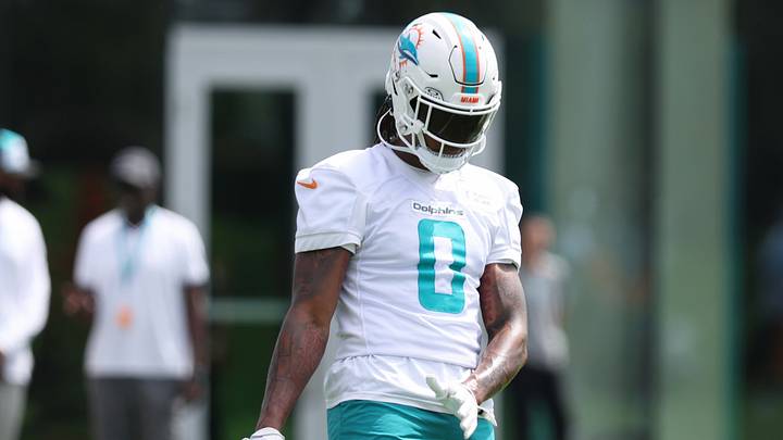 Miami Dolphins running back Ollie Gordon II (0) during minicamp at the Baptist Health Training Complex. Miami Dolphins running back Ollie Gordon II (0) during minicamp at the Baptist Health Training Complex.