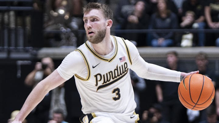 Purdue Boilermakers guard Braden Smith (3) dribbles the ball