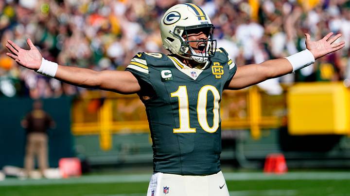 Green Bay Packers quarterback Jordan Love (10) celebrate thier win against the Chicago Bears duringthe game at Lambeau Field. Mandatory Credit: Wm. Glasheen USAToday Network via IMAGN images Green Bay Packers quarterback Jordan Love (10) celebrate thier win against the Chicago Bears duringthe game at Lambeau Field. Mandatory Credit: Wm. Glasheen USAToday Network via IMAGN images