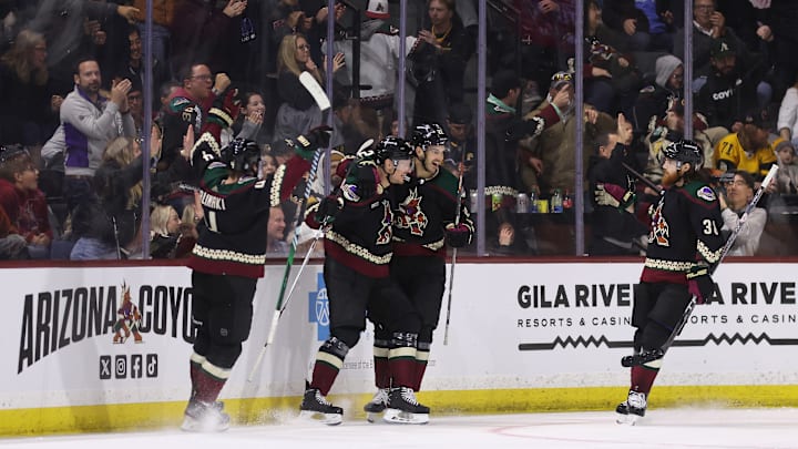 Pittsburgh Penguins v Arizona Coyotes