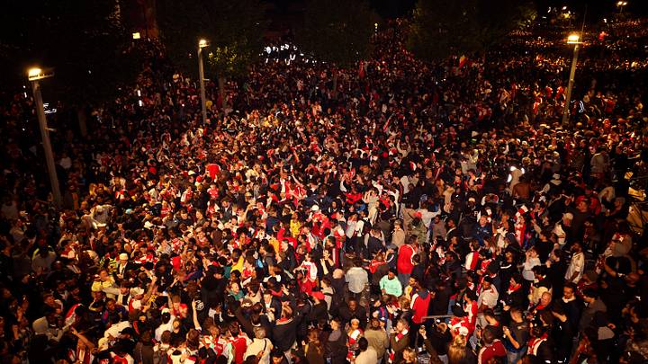 Arsenal Fans Outside Emirates Stadium As Title Rivals Manchester City Play AFC Bournemouth Arsenal Fans Outside Emirates Stadium As Title Rivals Manchester City Play AFC Bournemouth