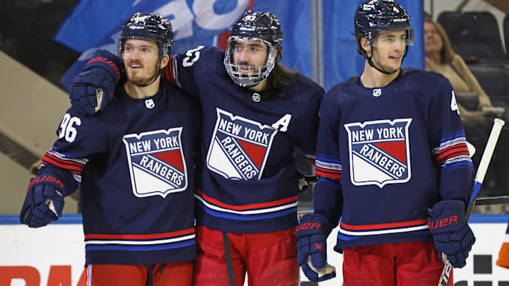 New York Islanders v New York Rangers