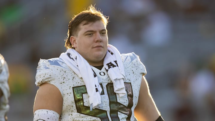 Nov 18, 2023; Tempe, Arizona, USA; Oregon Ducks offensive lineman Jackson Powers-Johnson (58)