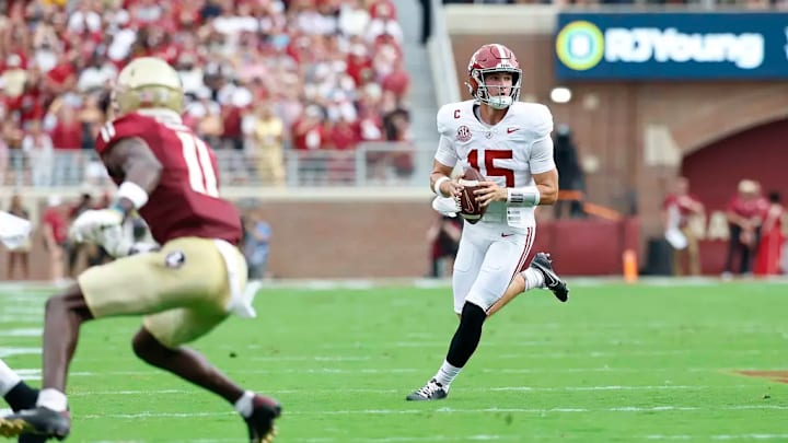 Alabama Quarterback Ty Simpson (15) looks downfield against Florida State University at Doak Campbell Stadium in Tallahassee, FL on Saturday, Aug 30, 2025. Alabama Quarterback Ty Simpson (15) looks downfield against Florida State University at Doak Campbell Stadium in Tallahassee, FL on Saturday, Aug 30, 2025.