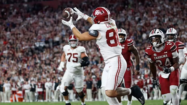 Alabama Tight End Josh Cuevas (80) catches a pass against South Carolina at Williams-Brice Stadium in Columbia, SC on Saturday, Oct 25, 2025.