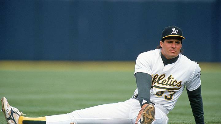 José Canseco, amado y odiado con los A's de Oakland. José Canseco, amado y odiado con los A's de Oakland.